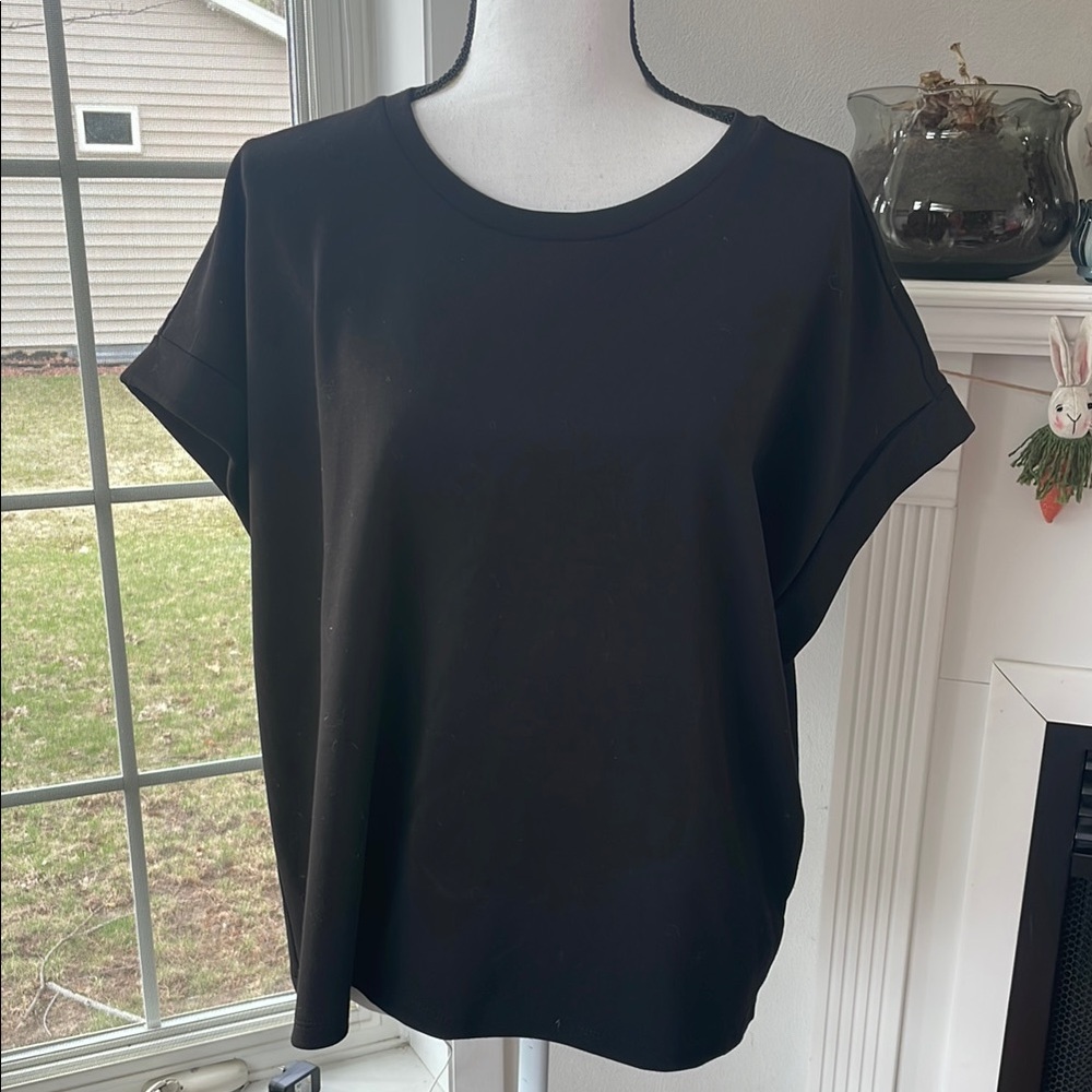 Tahari Classic Black Short-Sleeve Women’s Top